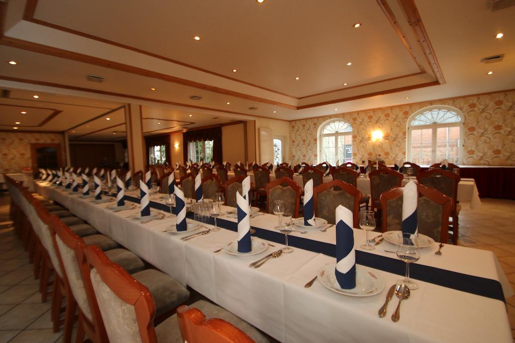 Hotel -Winterfelder Hof Apenburg-Winterfeld Luaran gambar